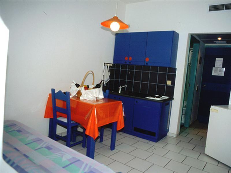 Ferienwohnung Flisvos Beach (Adults Only) Rethymno Exterior foto