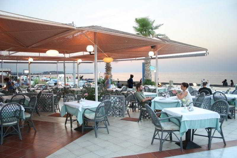 Ferienwohnung Flisvos Beach (Adults Only) Rethymno Exterior foto